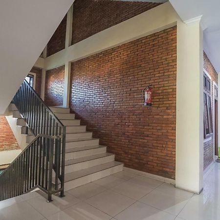 Reddoorz Plus Near Cambridge City Square 2 Medan Esterno foto