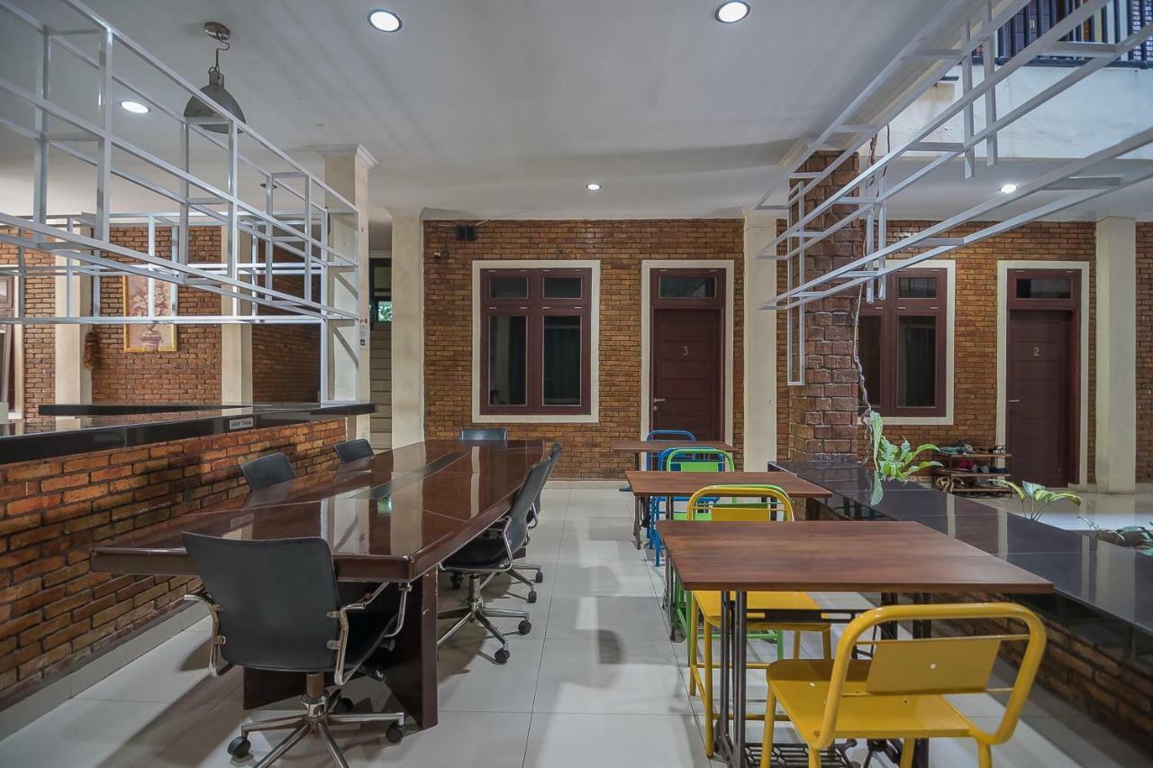 Reddoorz Plus Near Cambridge City Square 2 Medan Esterno foto