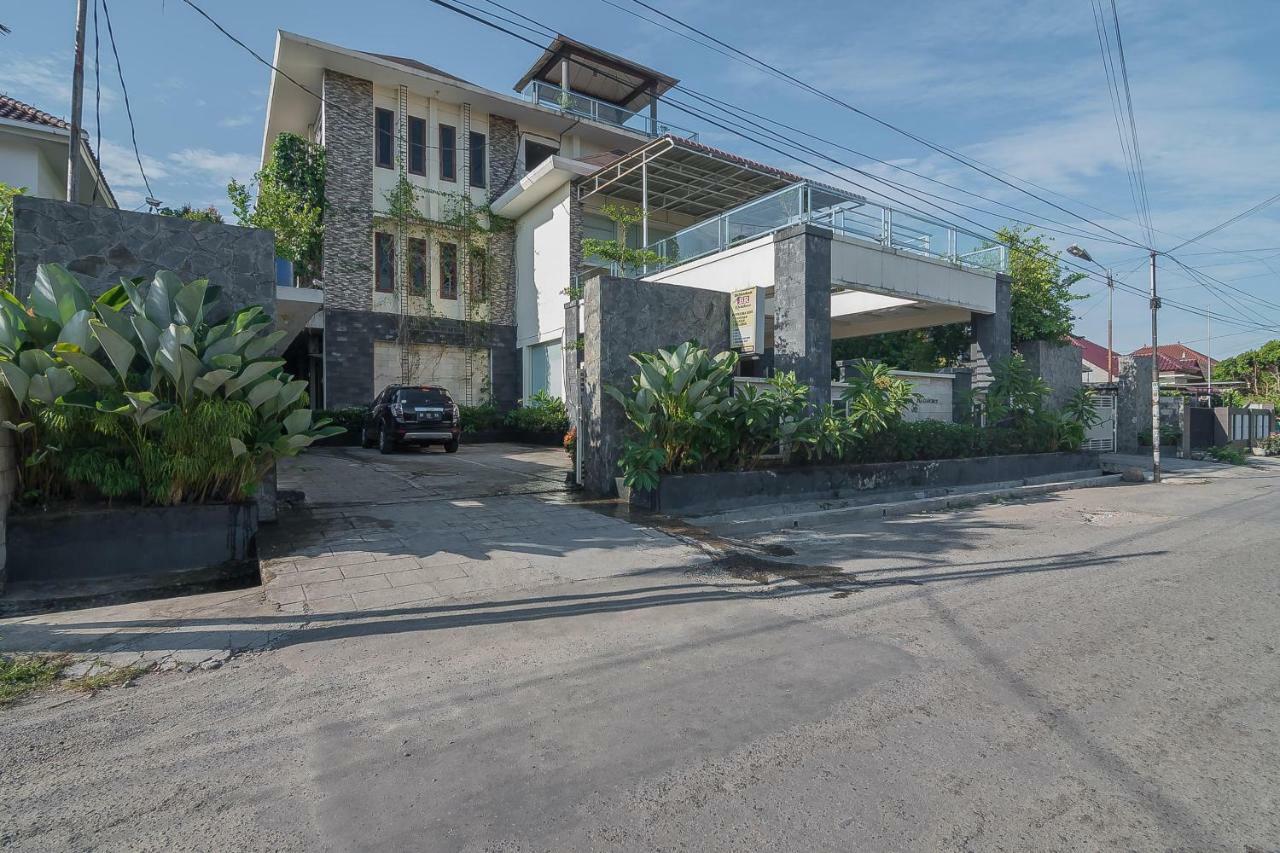 Reddoorz Plus Near Cambridge City Square 2 Medan Esterno foto