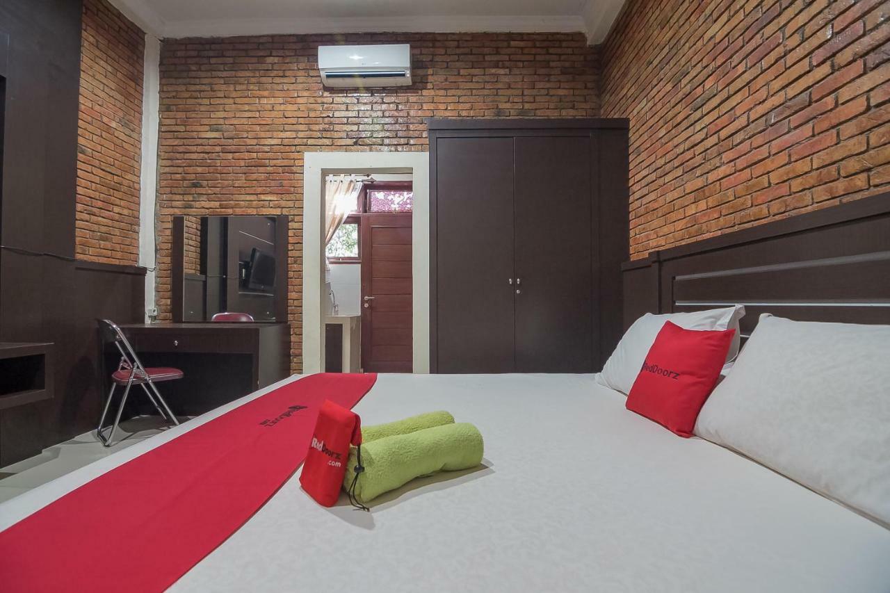 Reddoorz Plus Near Cambridge City Square 2 Medan Esterno foto
