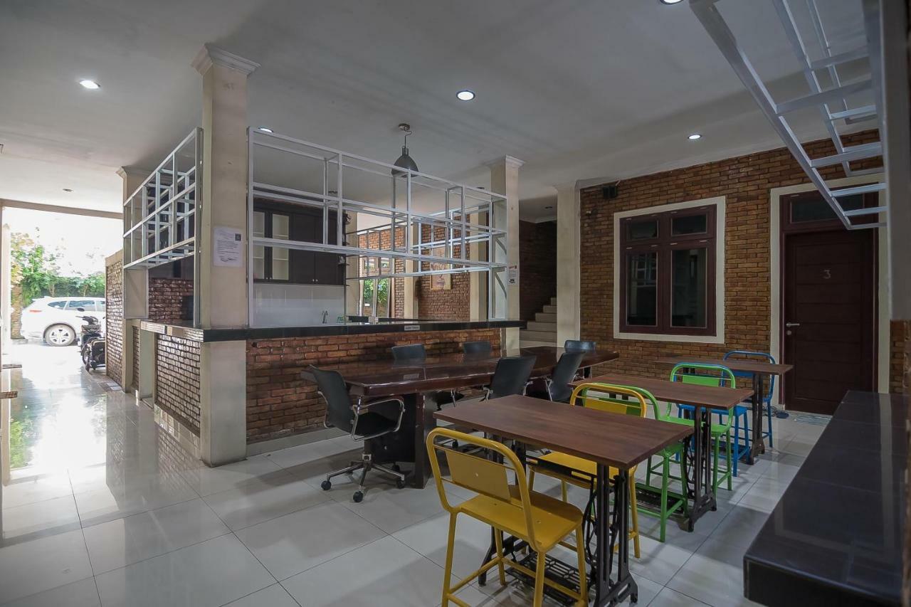Reddoorz Plus Near Cambridge City Square 2 Medan Esterno foto