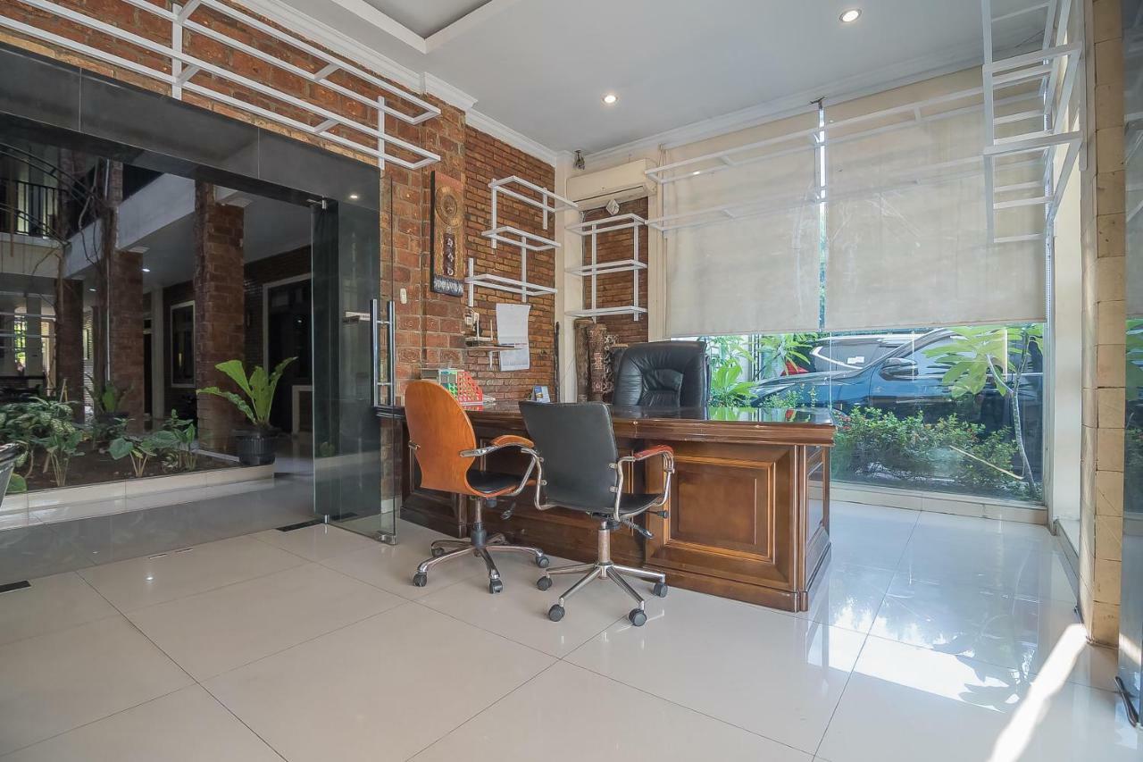 Reddoorz Plus Near Cambridge City Square 2 Medan Esterno foto