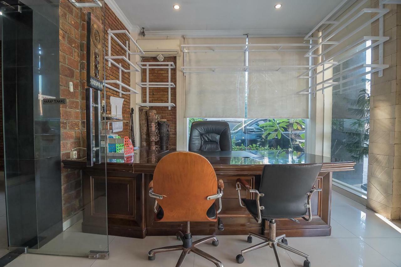Reddoorz Plus Near Cambridge City Square 2 Medan Esterno foto