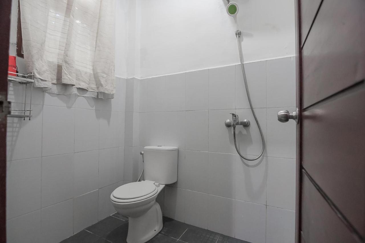Reddoorz Plus Near Cambridge City Square 2 Medan Esterno foto